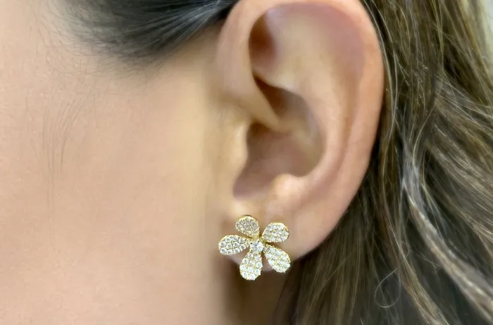 Earrings 18kt Gold Flowers with Diamonds Studs Albert Hern Earrings