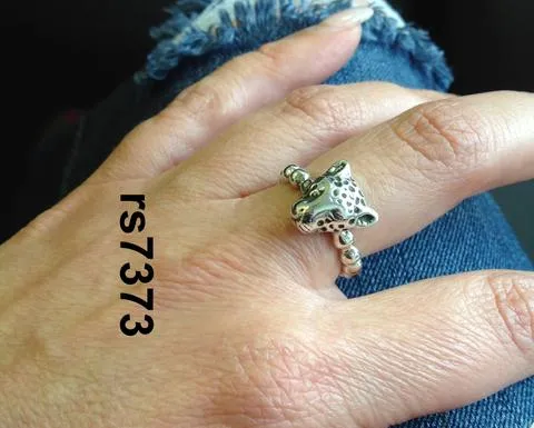 rs7373 Small Sterling Silver Leopard Head On Sterling Beaded Band Dian Malouf Rings rs7373 Small Sterling Silver Leopard Head On Sterling Beaded Band Dian Malouf Rings