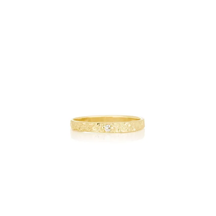 Womens wedding ring MAGMA AURUM by Gubjrg Rings